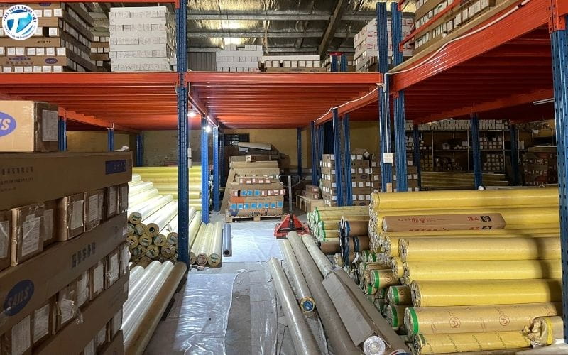 Kho hàng của Phát Triển Trung Việt